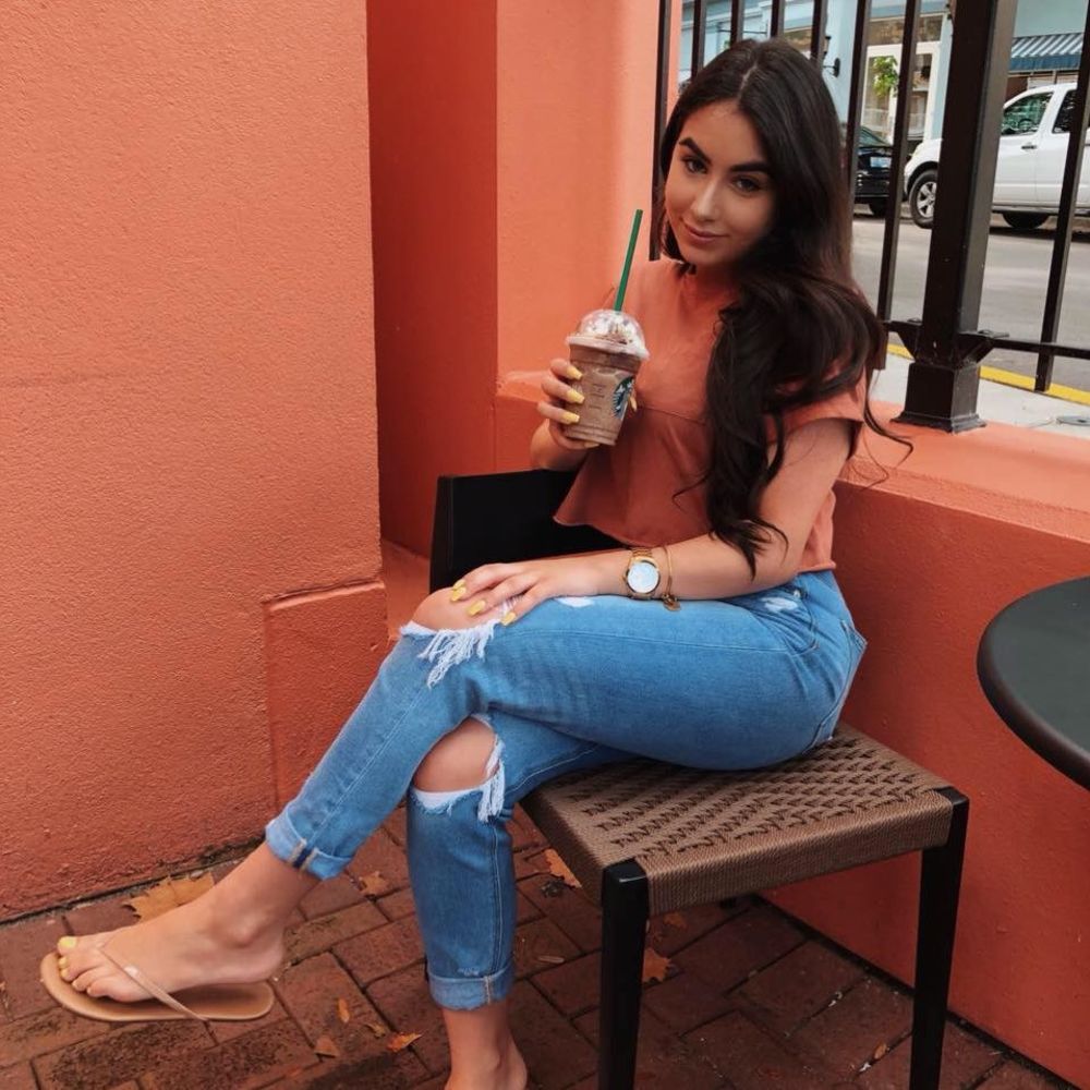 Meet your Posher, Lauren